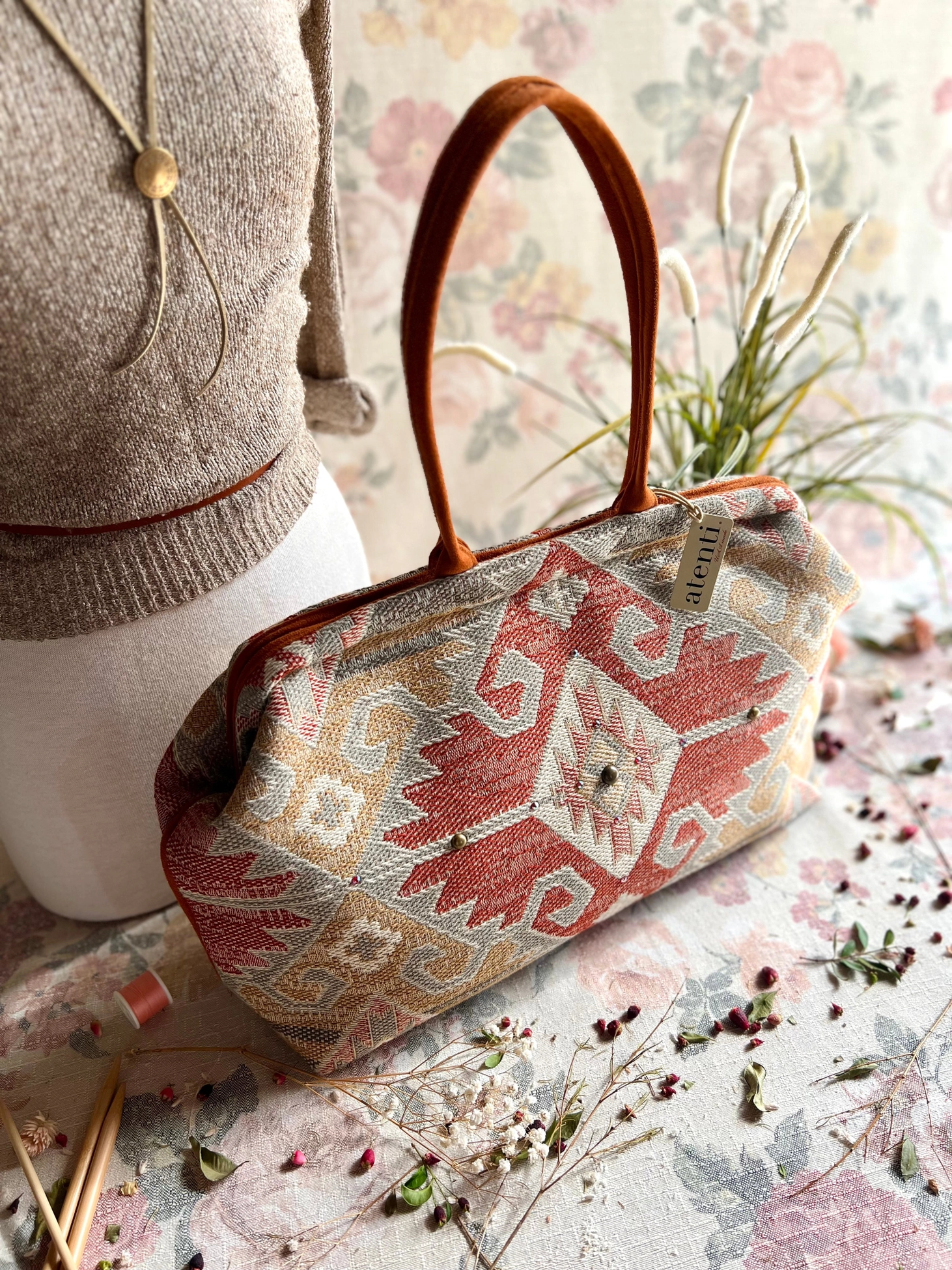 The Pioneer Carpet Bag front/top/side