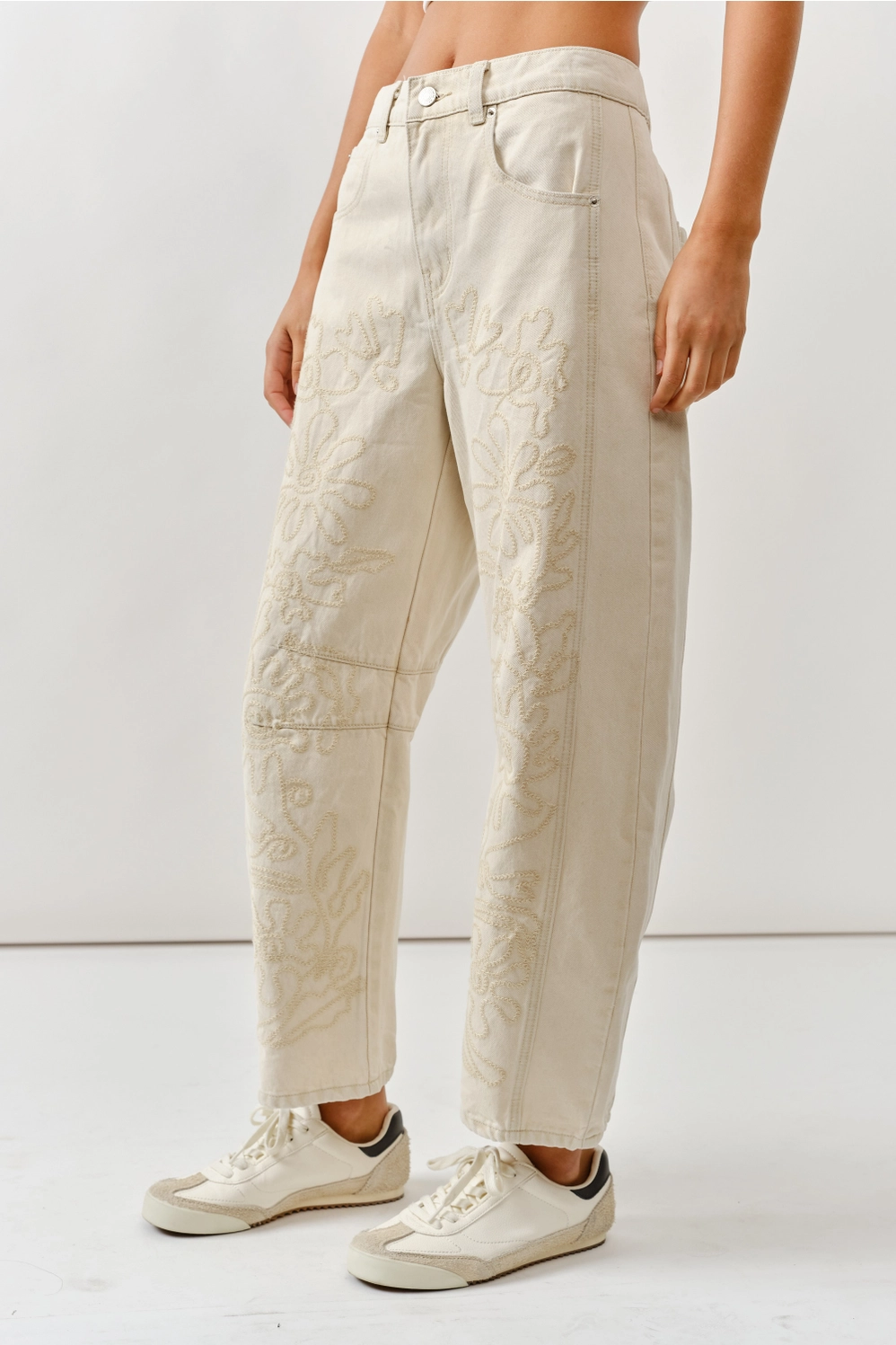 EMBROIDERED DETAIL COTTON BARREL PANTS