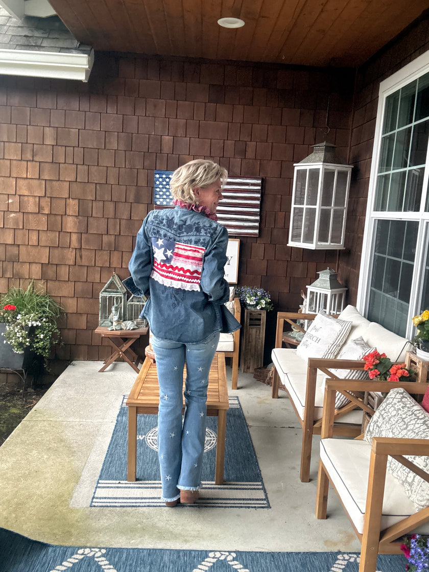 Nancy Mid Rise Star EMB Jean