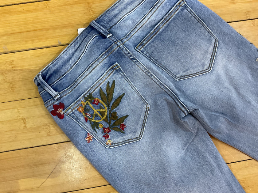 DRIFTWOOD EVA X PEACE ON EARTH back close up