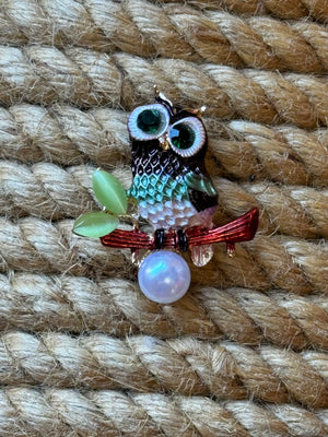 Emerald Eyes Owl Pin Black White