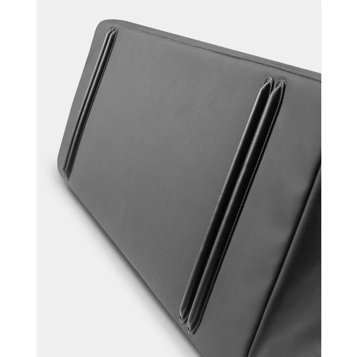 Cascade Duffle Bag black bottom