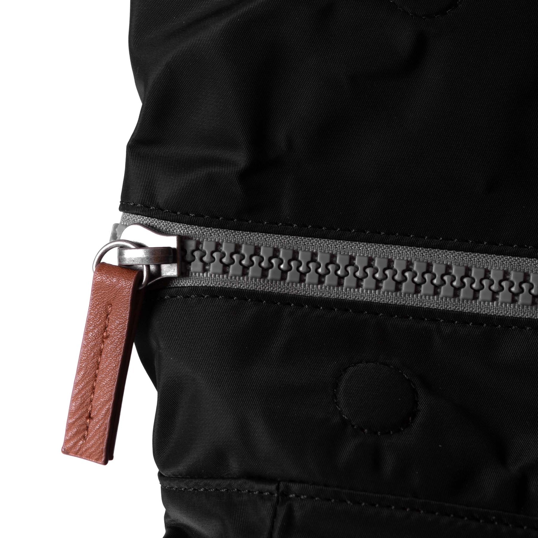 Ori London Canfield B (Nylon) Medium Bag | black front zipper