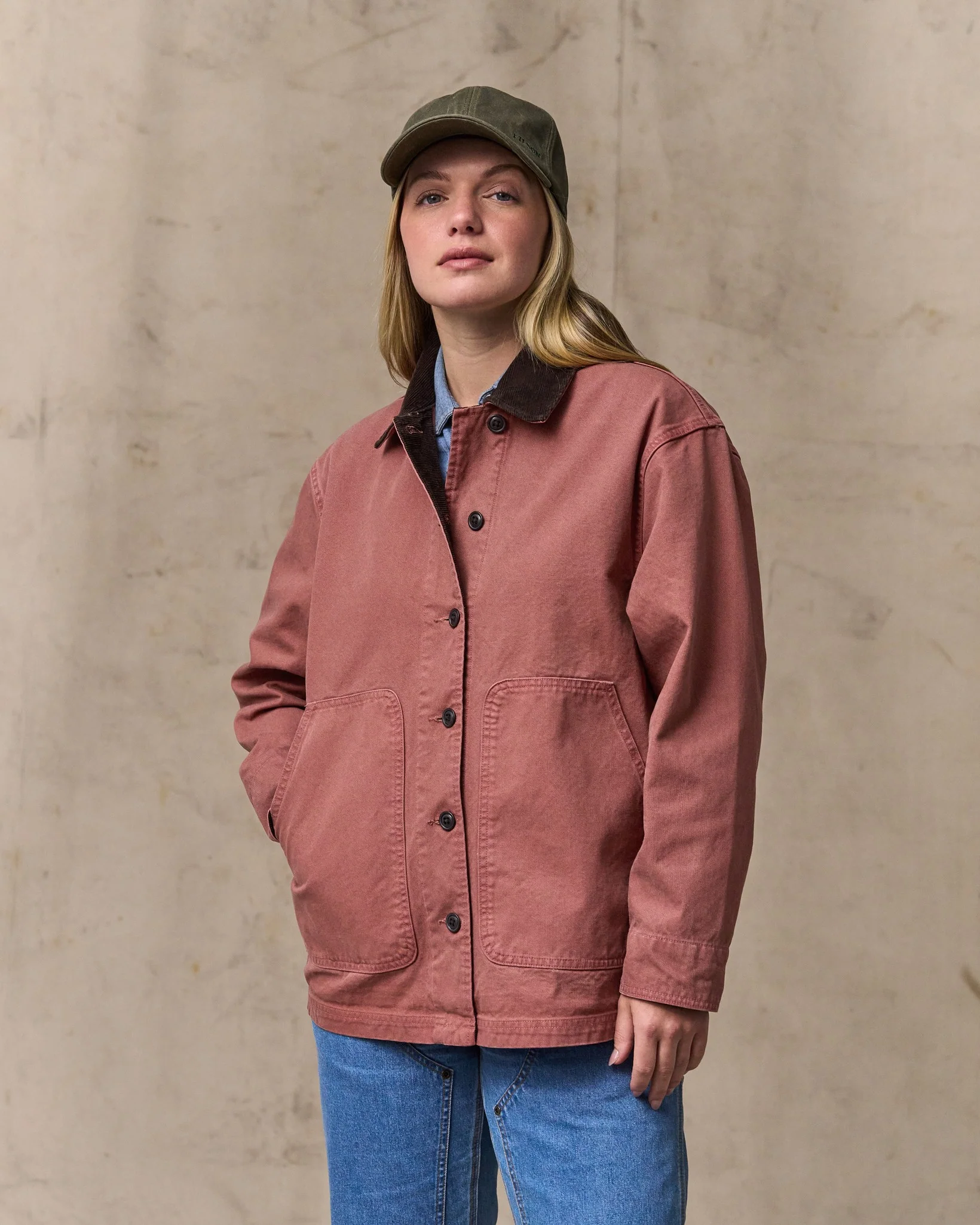 Filson Canvas Barn Coat, mahogany-front