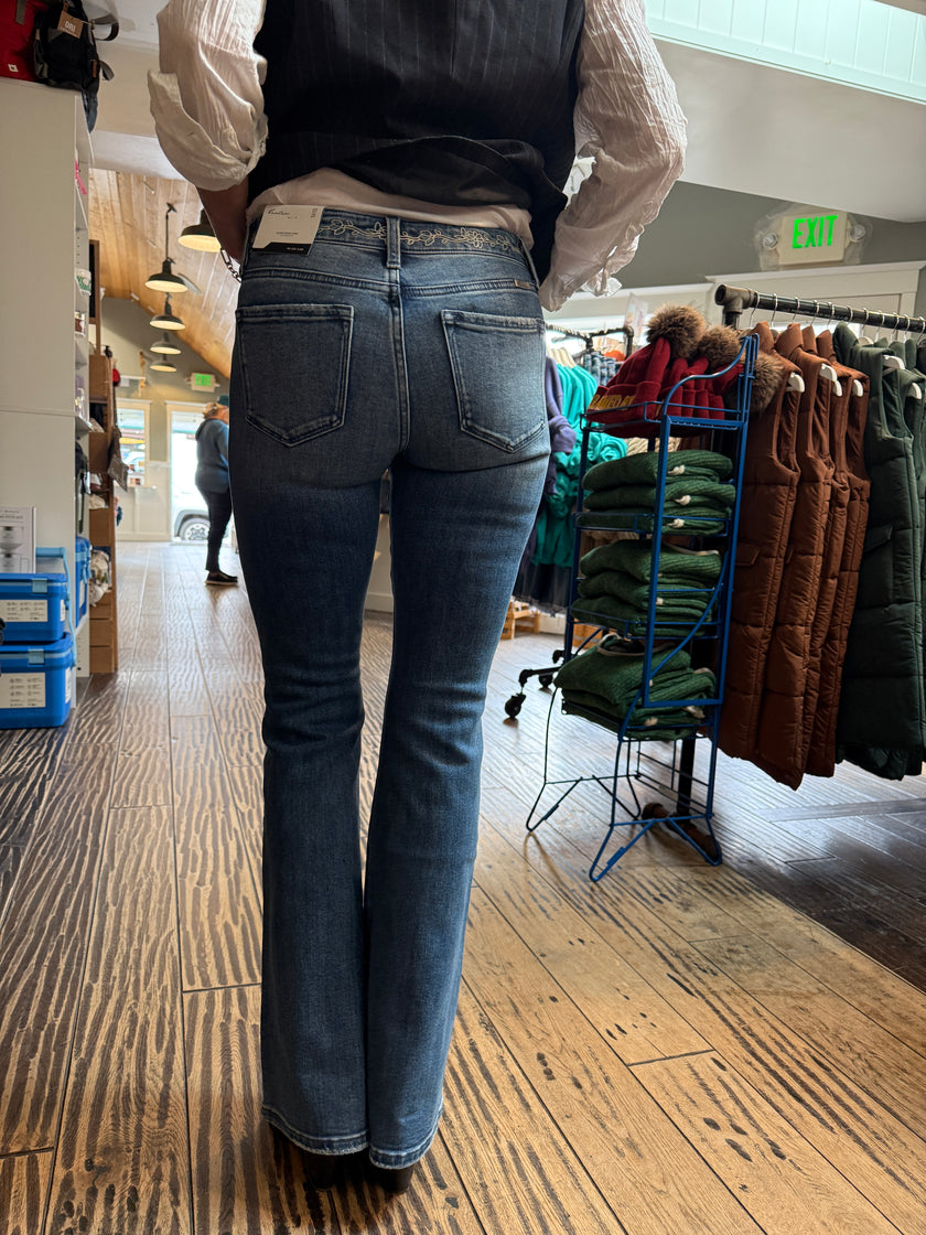 MID RISE FLARE JEANS | Dark back