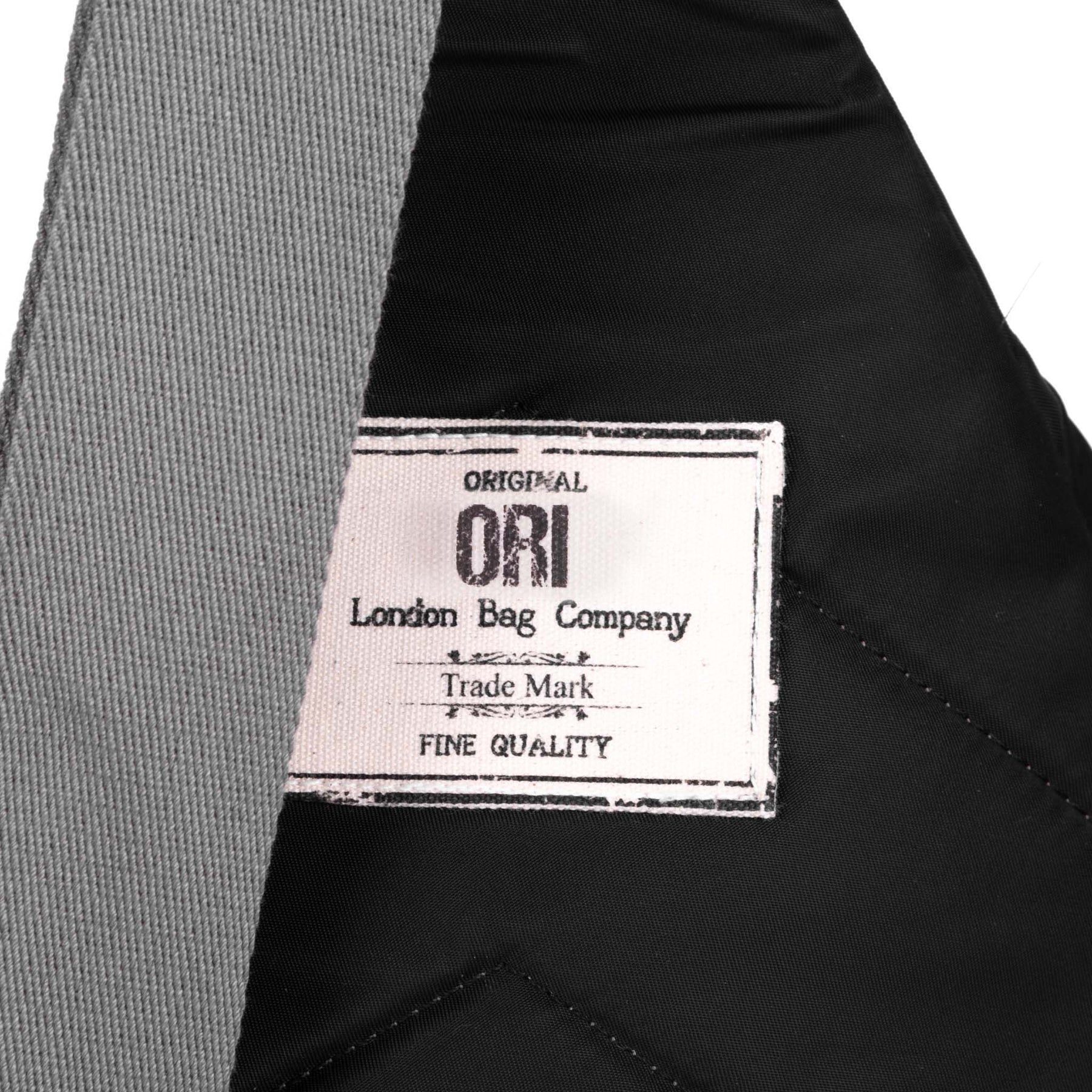 Willesden B (Recycled Nylon) Large Sustainable Scooter Bag | black patch