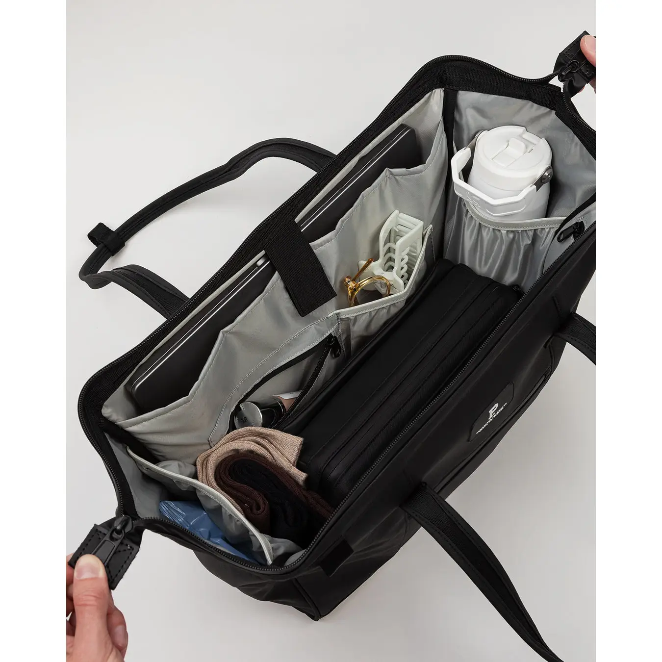 Cascade Tote black inside