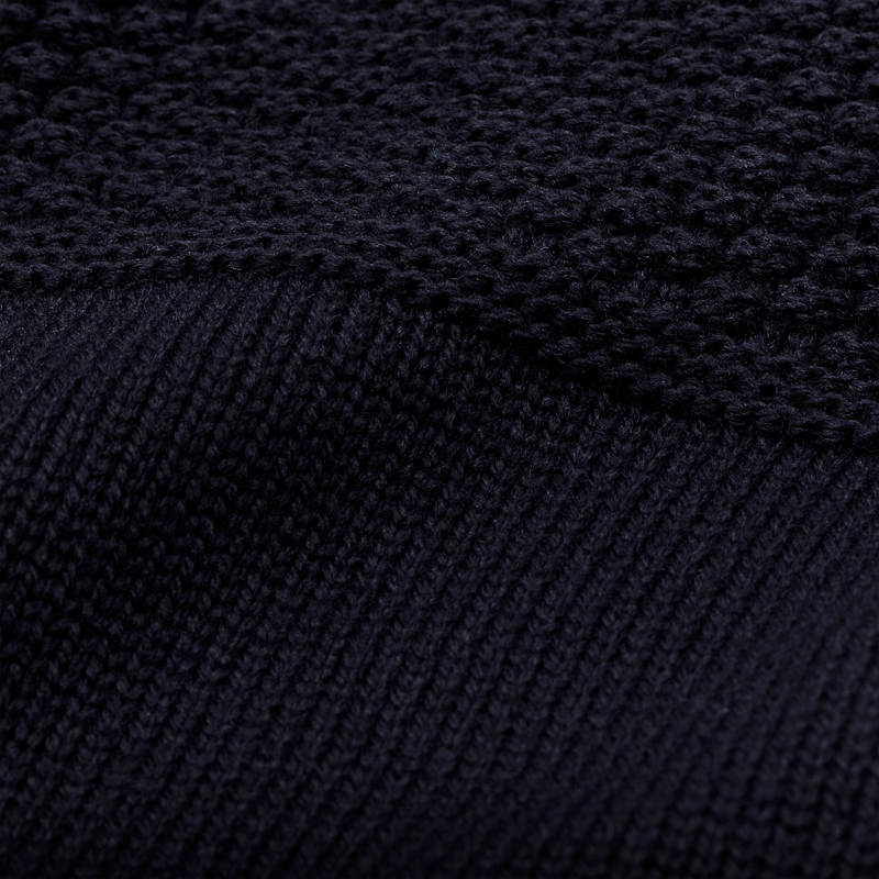 Fisherman sweater roll neck  close up