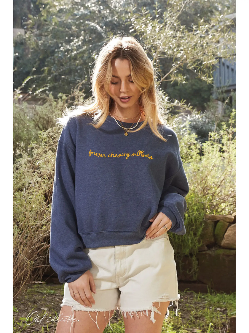 FOREVER CHASING SUNSETS Graphic Sweatshirt