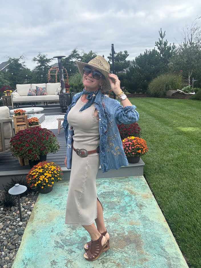 Anora Blouse front /side