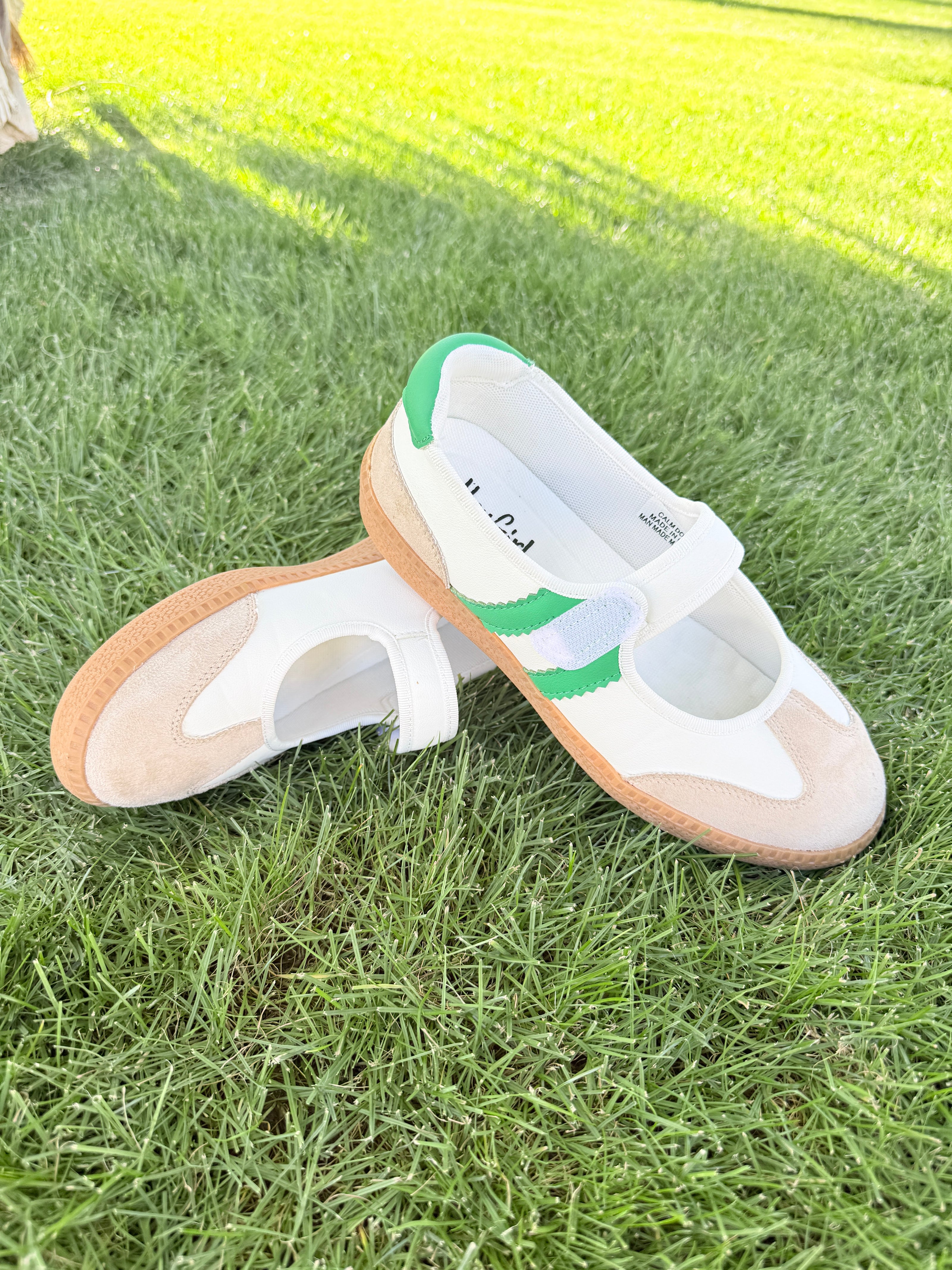 Calm Down Shoe top/side