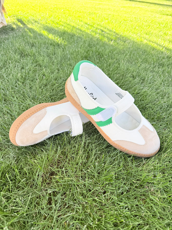 Calm Down Shoe top/side