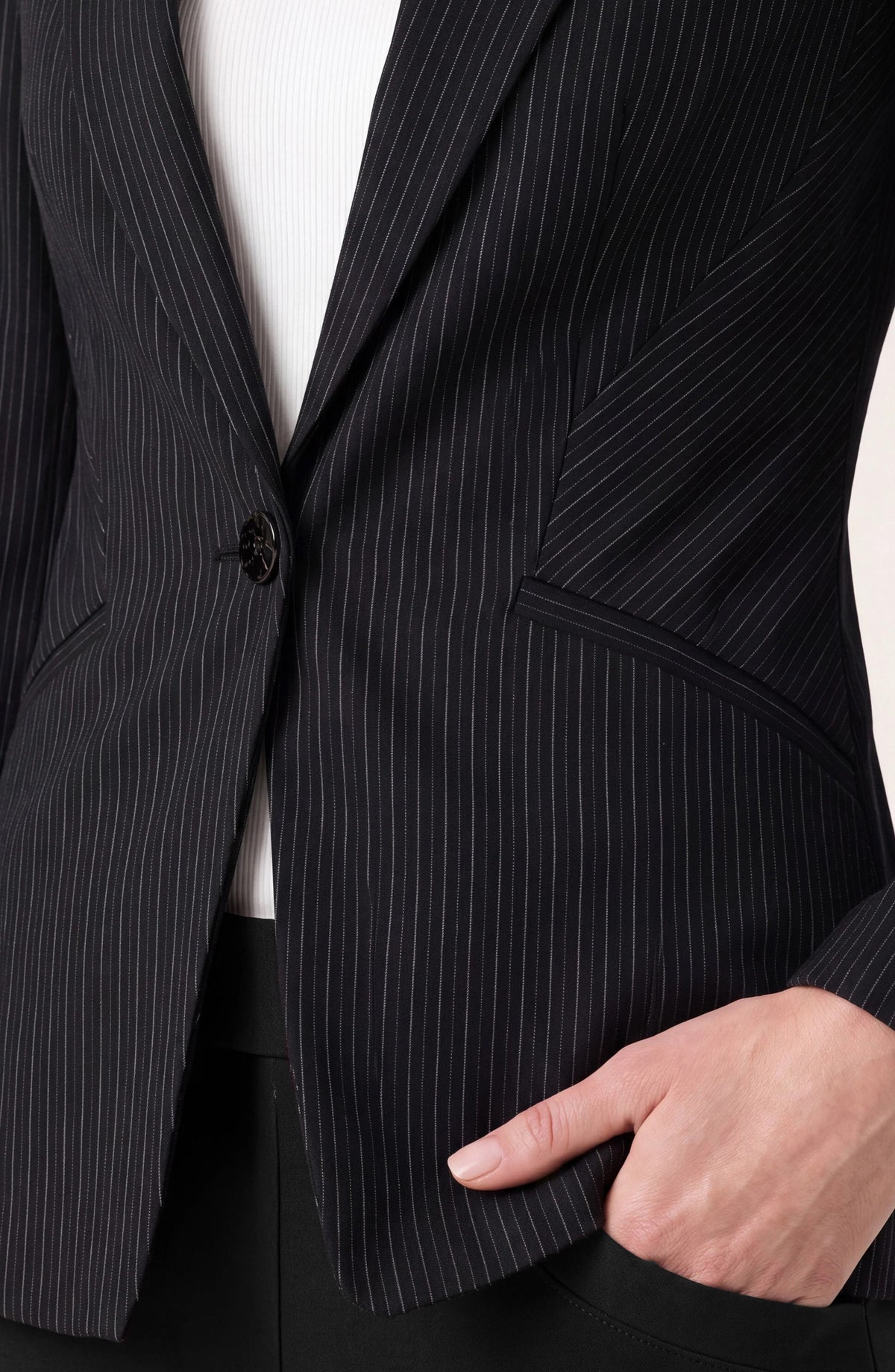 Jane Fitted Cutaway Blazer