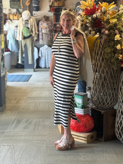 CONTRAST TRIM MAXI