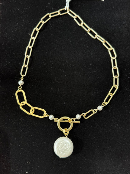 Pearl Pendant with Gold Chain Necklace NW-24-79