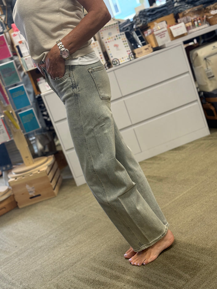 SUPER HIGH RISE CURVY BARREL