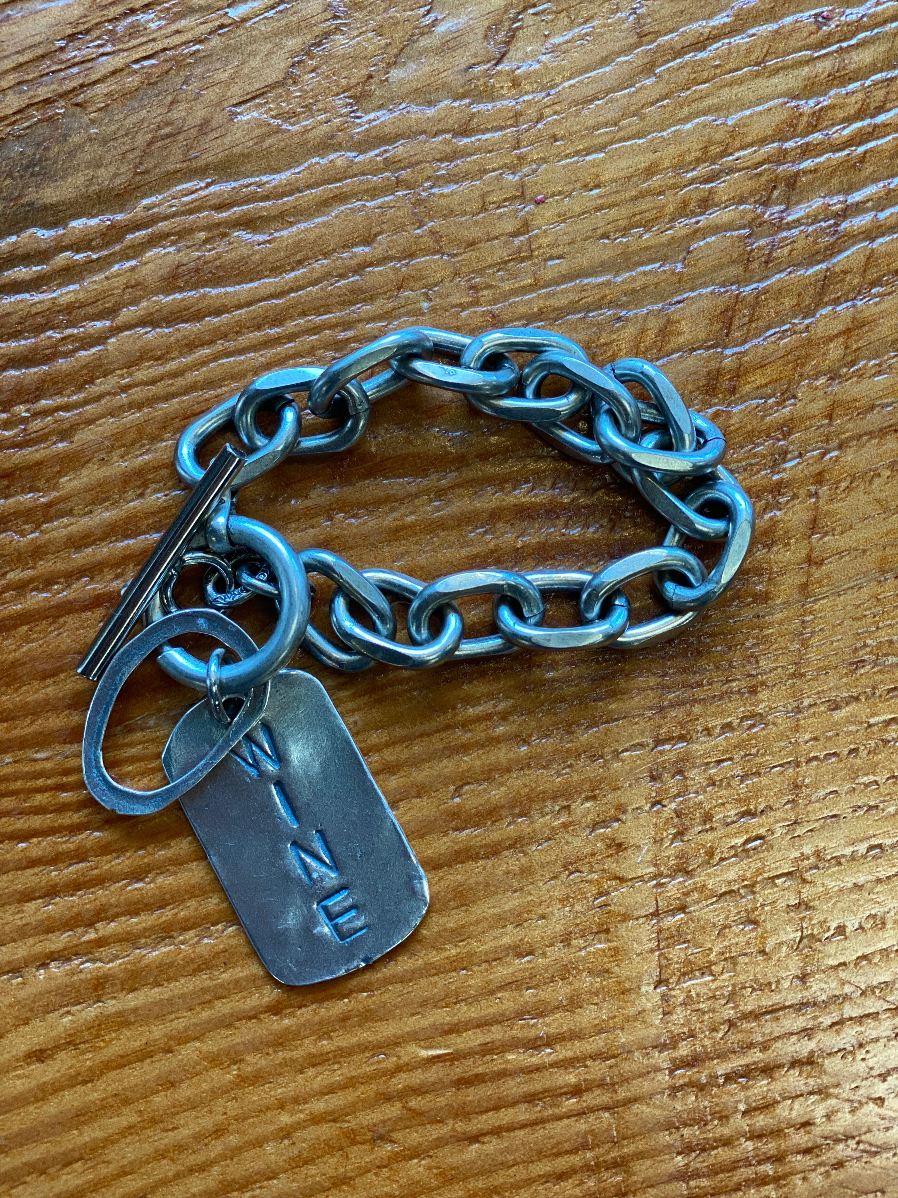 wine o bracelet display 