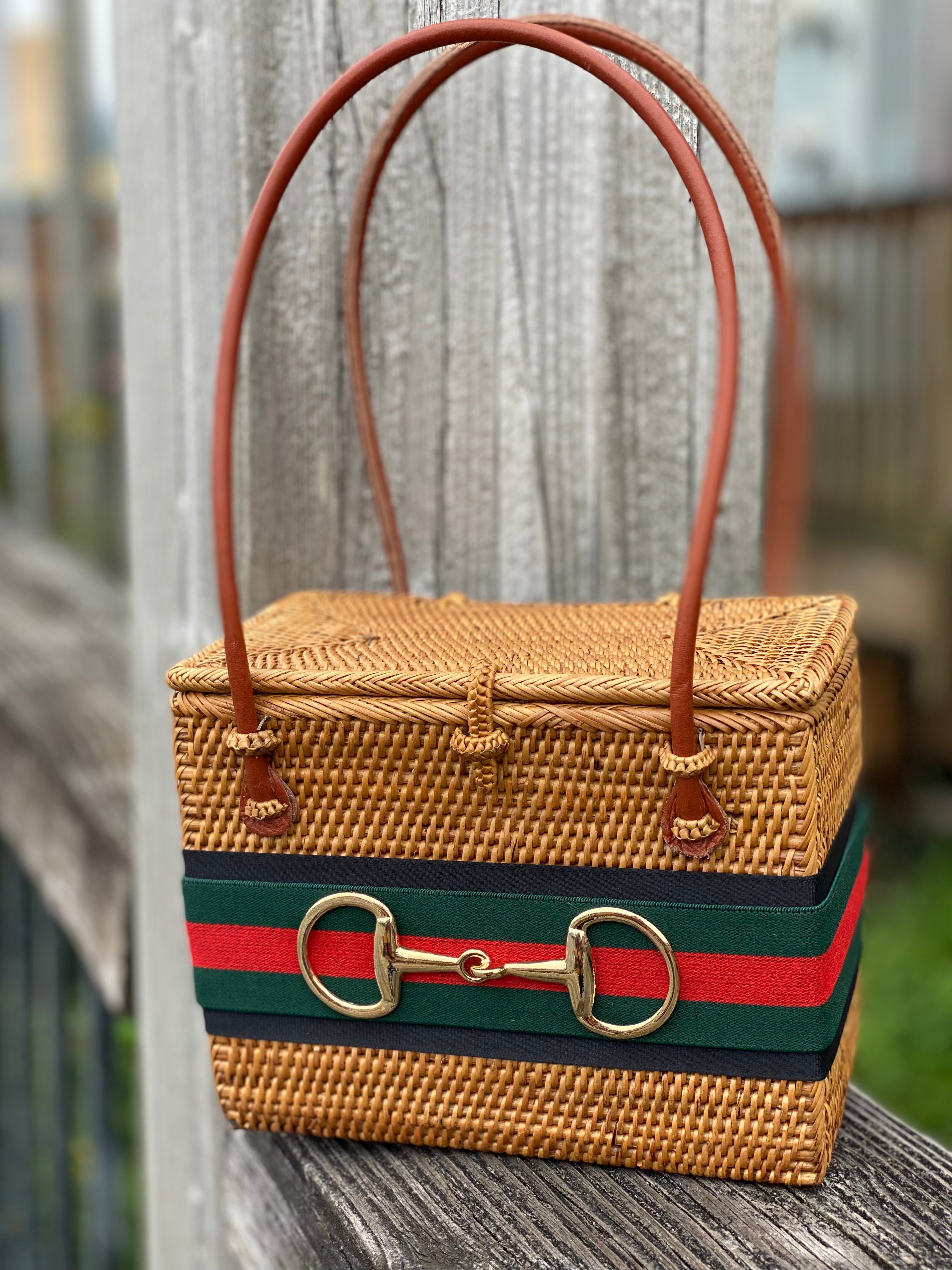 Emory blk/ red green stripe layer large snaffle front closed