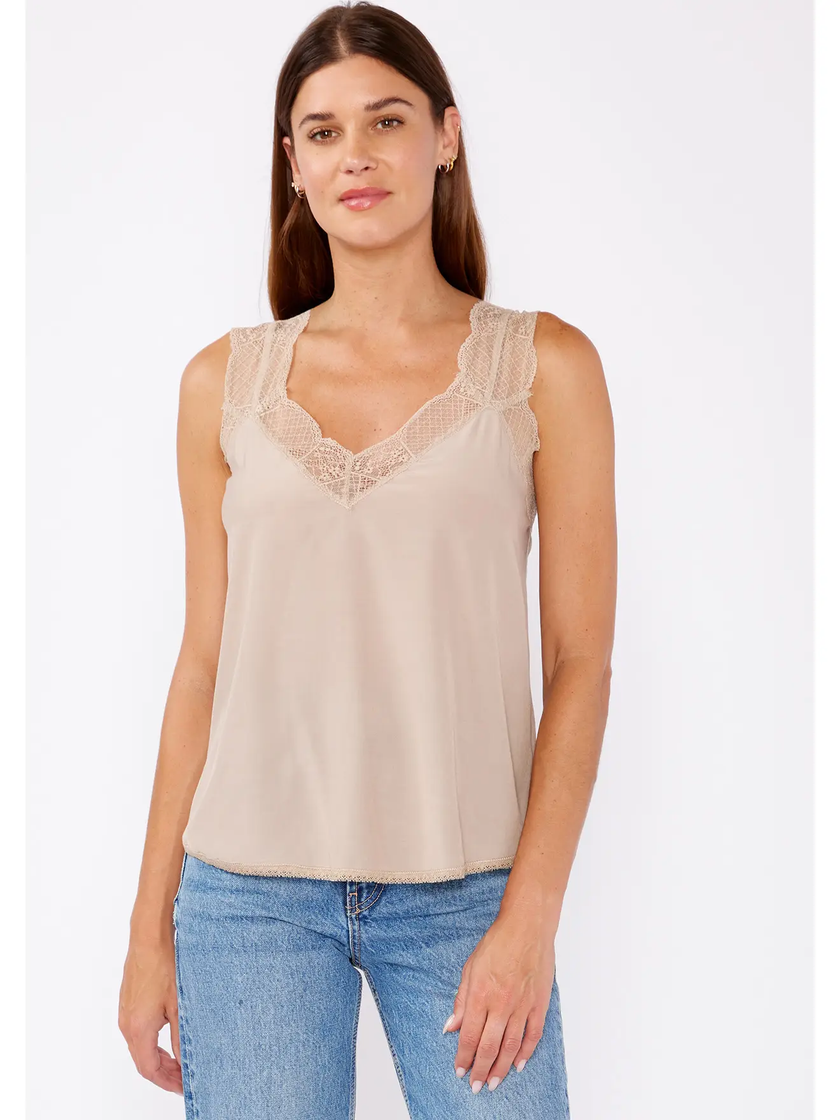 Scallop Lace Trim V-Neck Tank