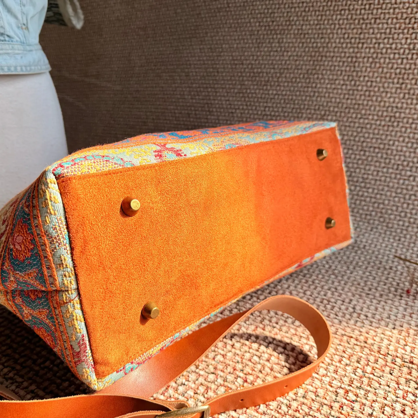 The Majorca Carpet Bag bottom