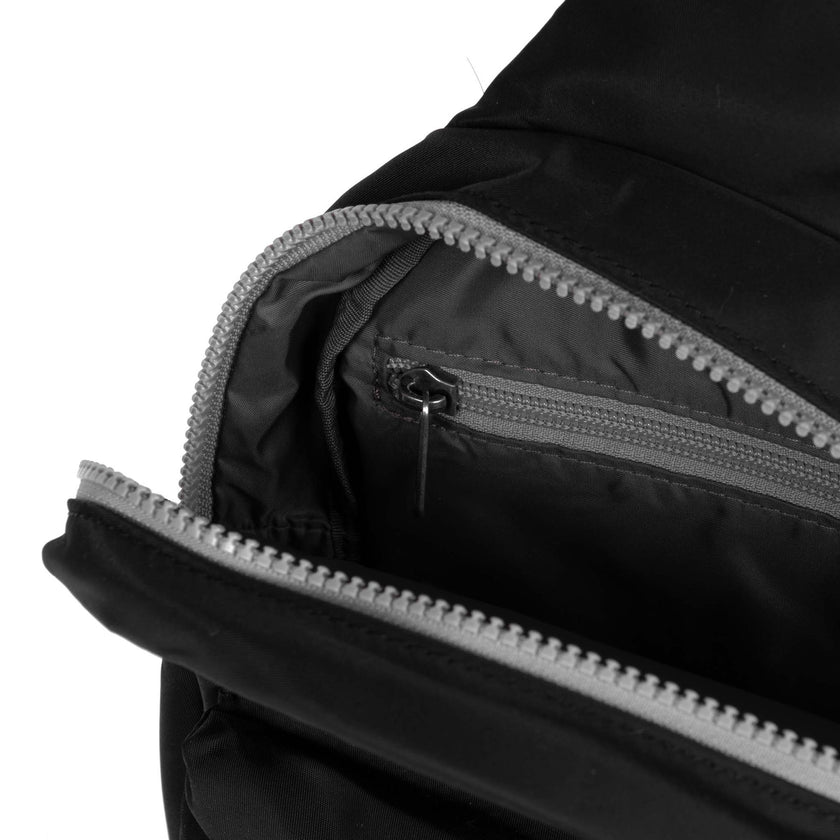 Willesden B (Recycled Nylon) Large Sustainable Scooter Bag | black interior