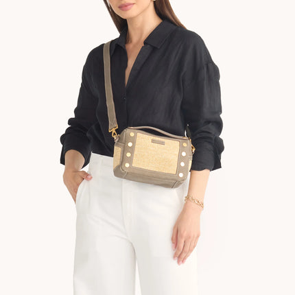 Evan Crossbody Sml-Pewter Raﬃa-BG