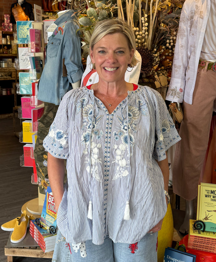 ADIRA BLOUSE front