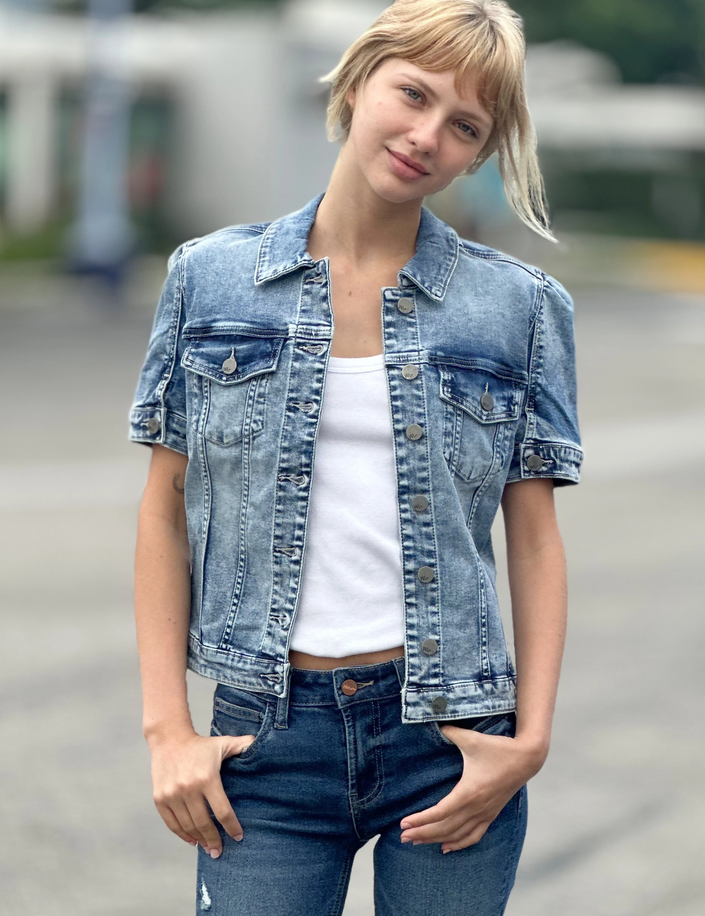 Puff Sleeve Denim Jacket Petal Blue modedel