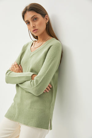 Everlee Classic V-Neck Sweater Moss