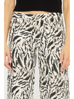 MID RISE PRINTED CROP WIDE LEG JEANS