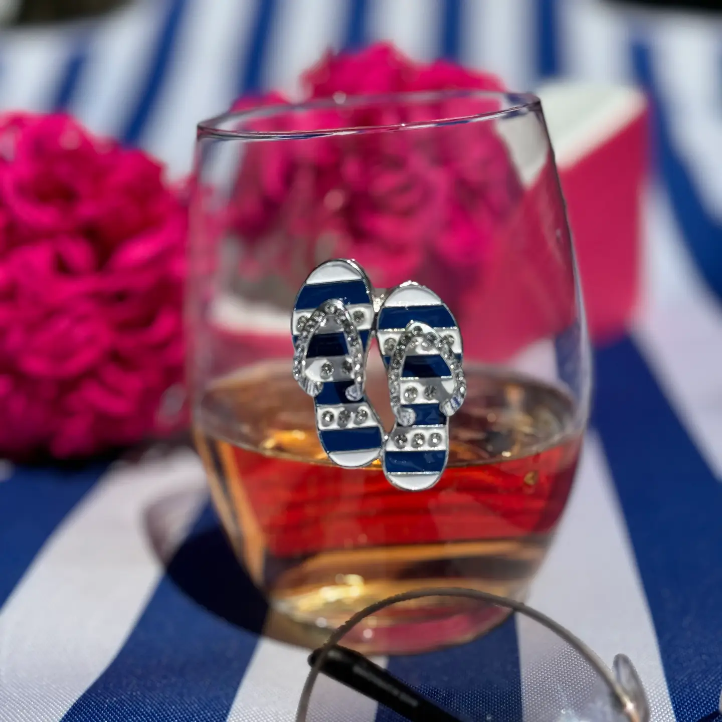 Flip Flop  Blue & White  Jeweled Stemless Wine Glass
