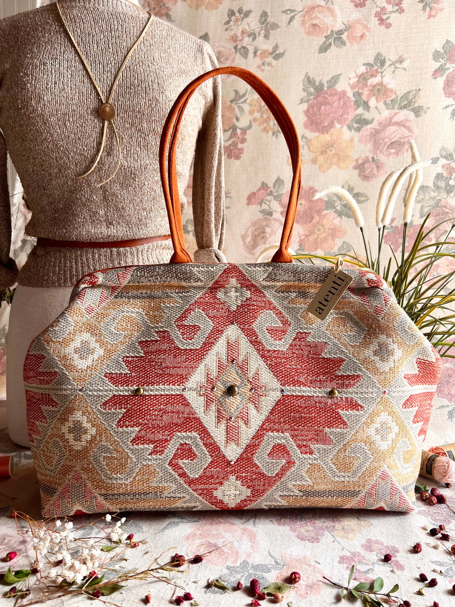 The Pioneer Carpet Bag front