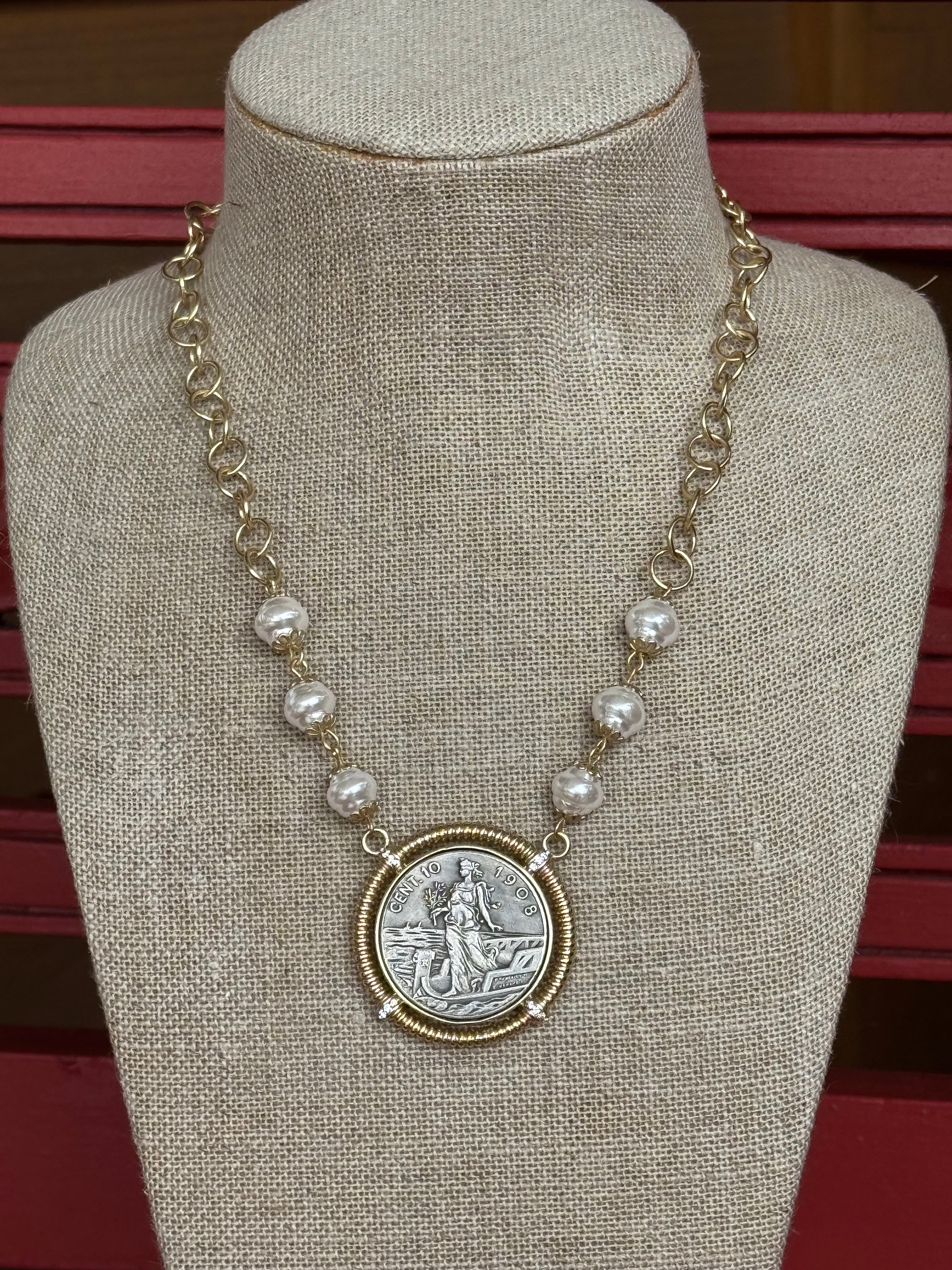 Lady with pearl & matte gold NW-26-49