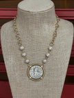 Lady with pearl & matte gold NW-26-49