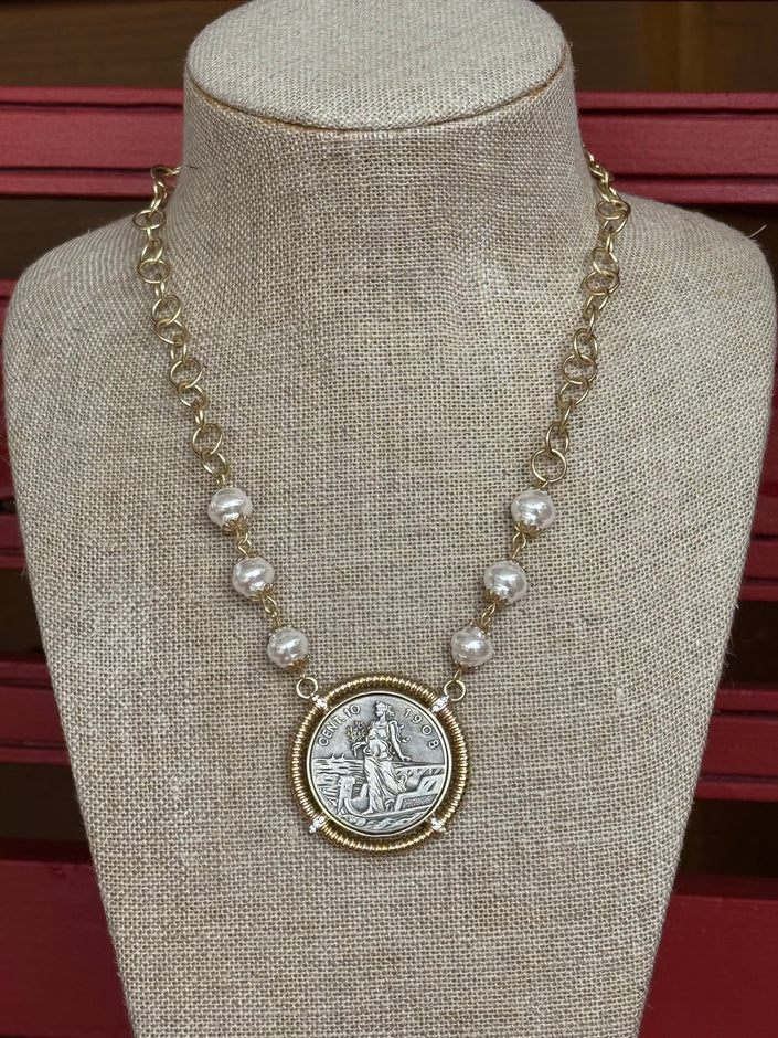 Lady with Pearl & Matte Gold NW-26-49