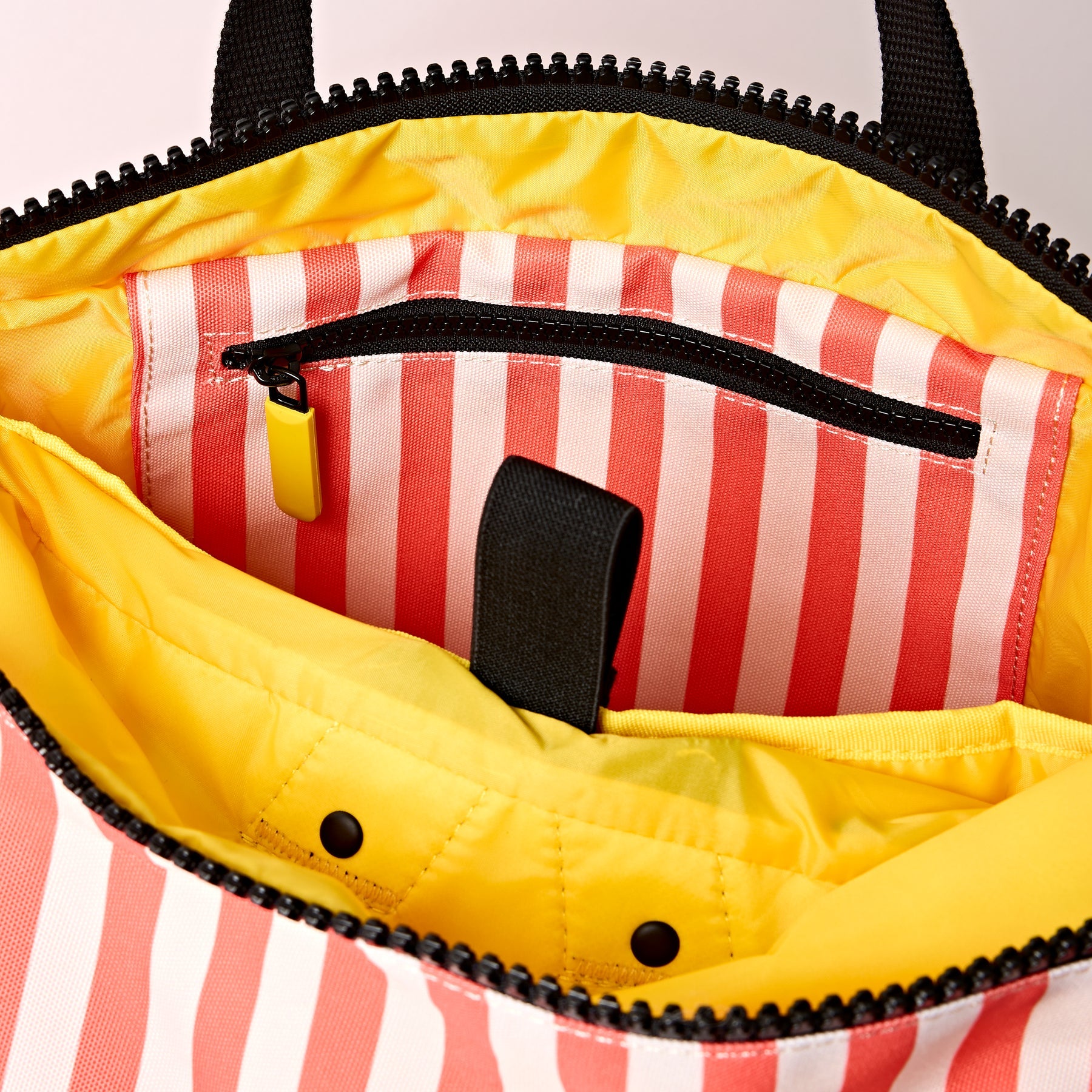 Ori London Canfield B (Seasonal) Medium Bag |red white stripe-interior detail