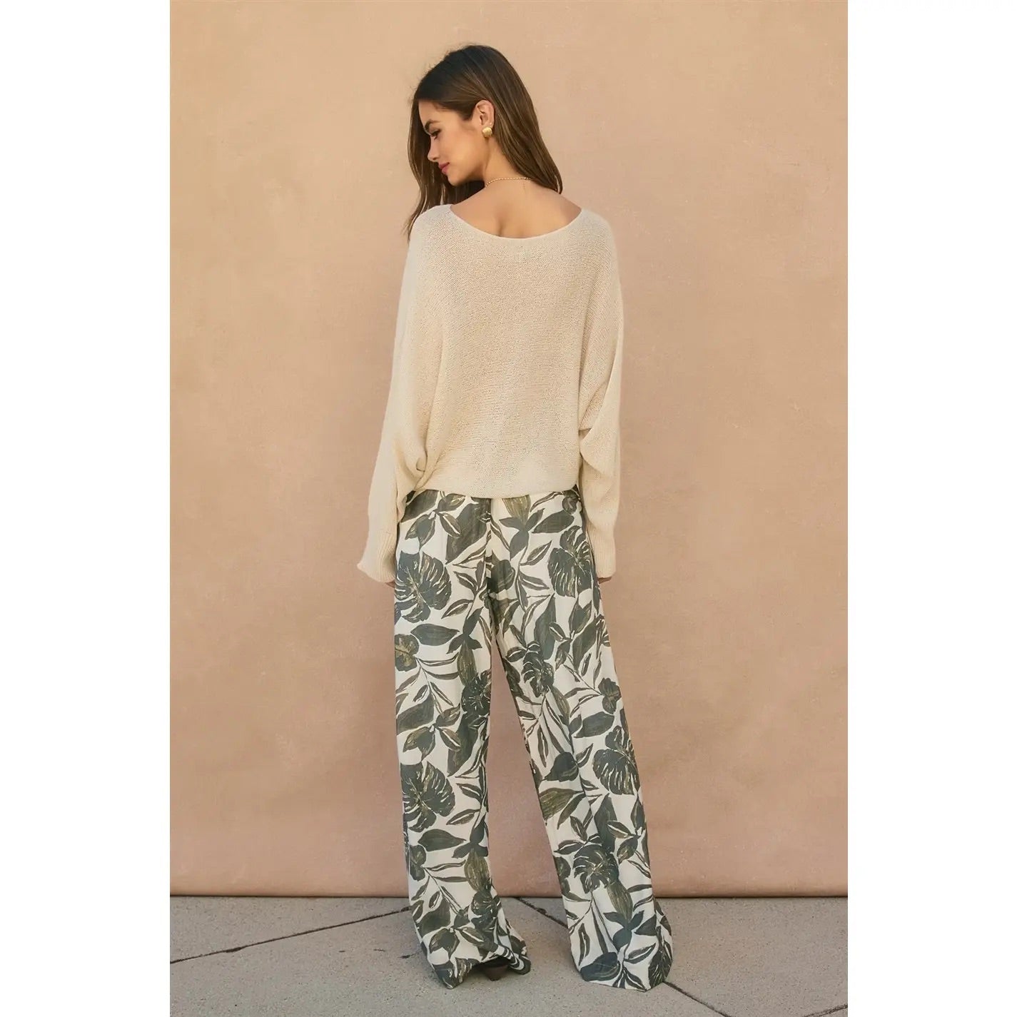 Palm Leaf Wide Leg Pants vinyard green back
