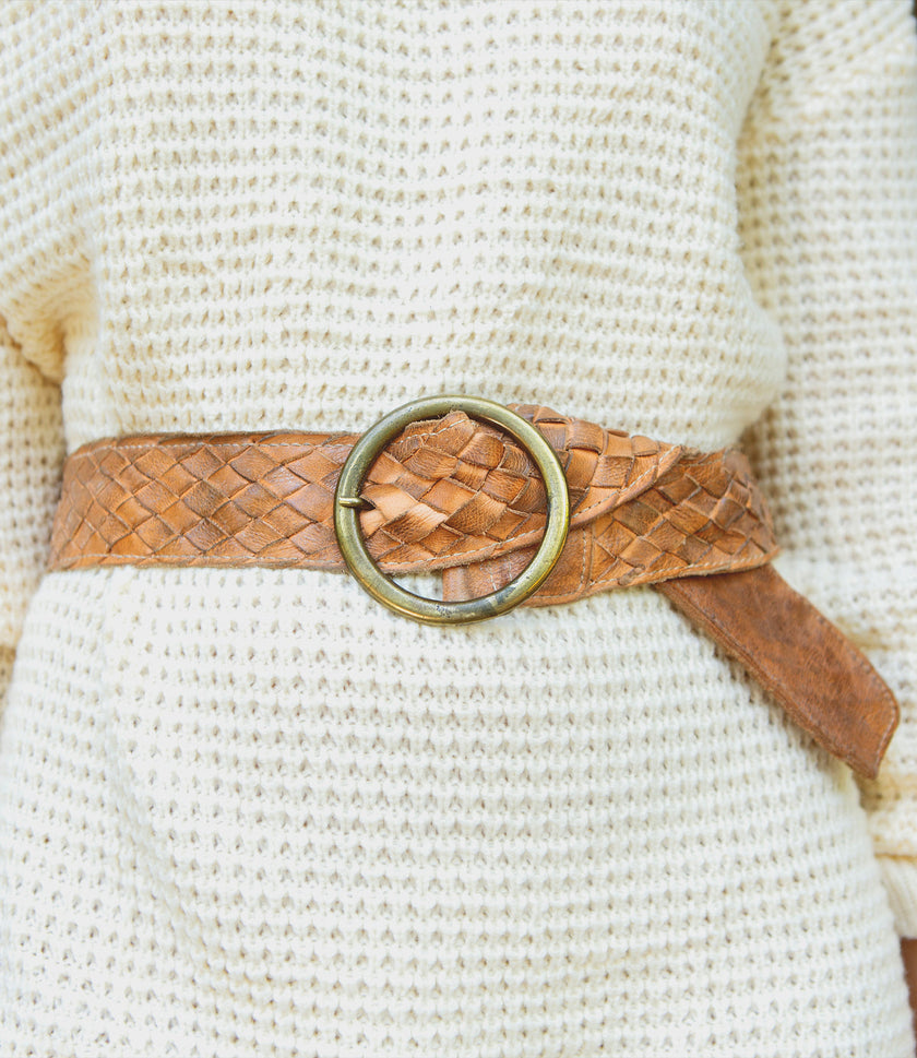 Bed|Stu Dreamweaver Belt tan rustic styled