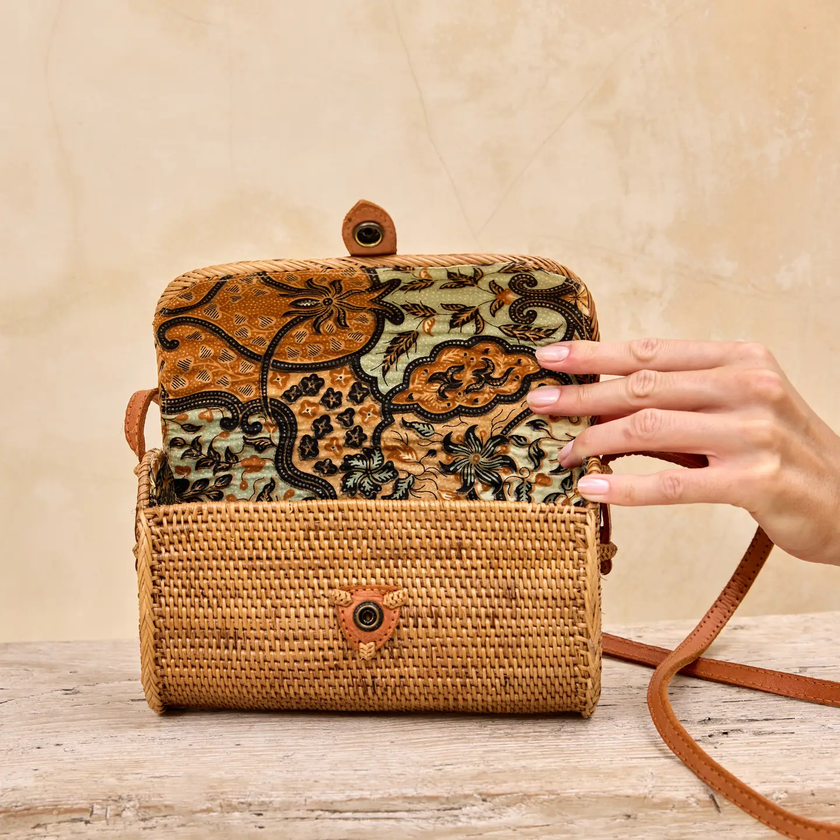 Ata Vine Rattan Straw Small Crossbody Bag-inside lining detail