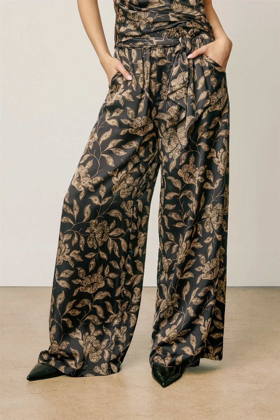 Carols Botanical Satin Wide Leg Pant