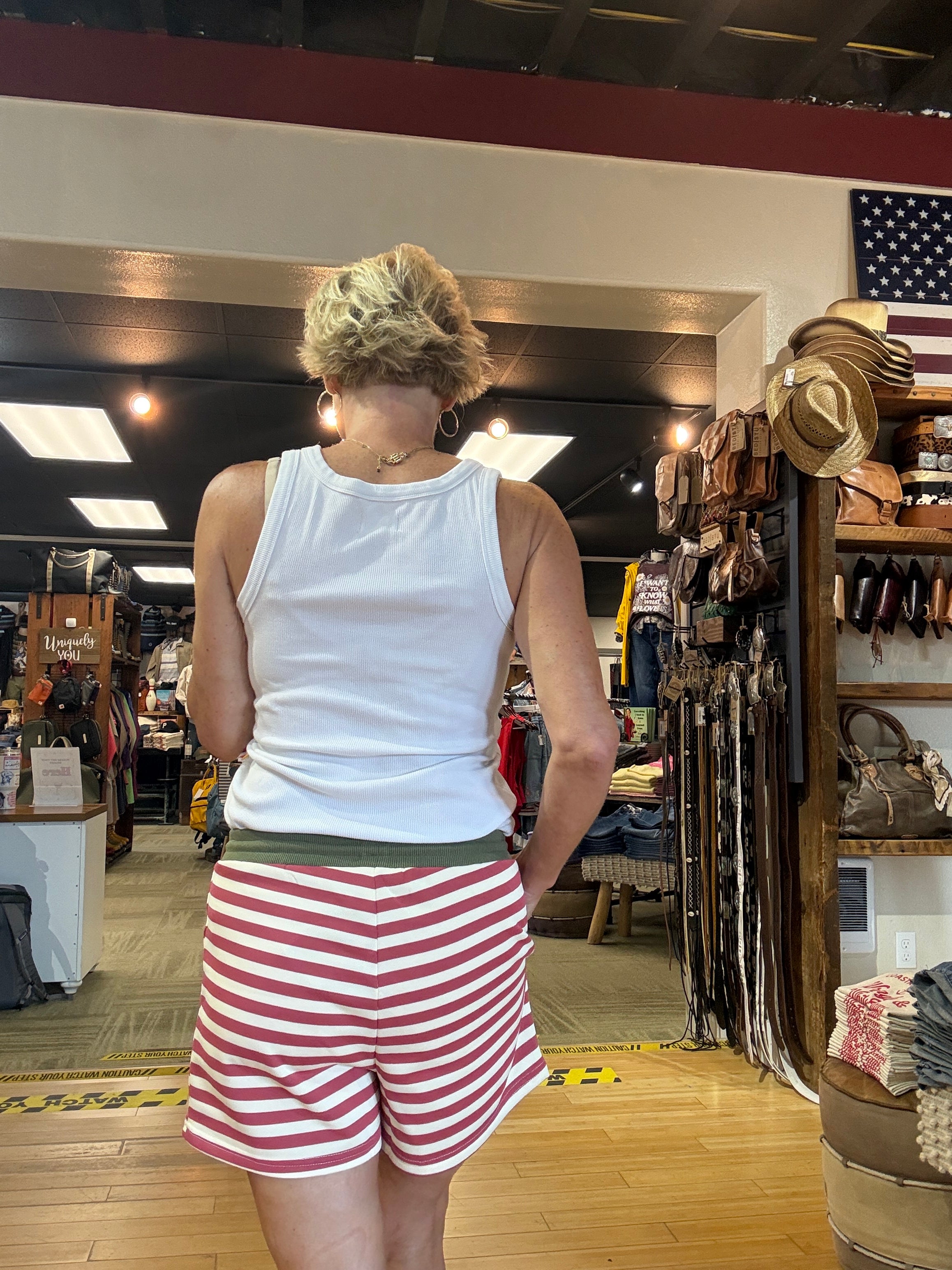 Drawstring Contrast Pintuck Stripe Sweatshorts
