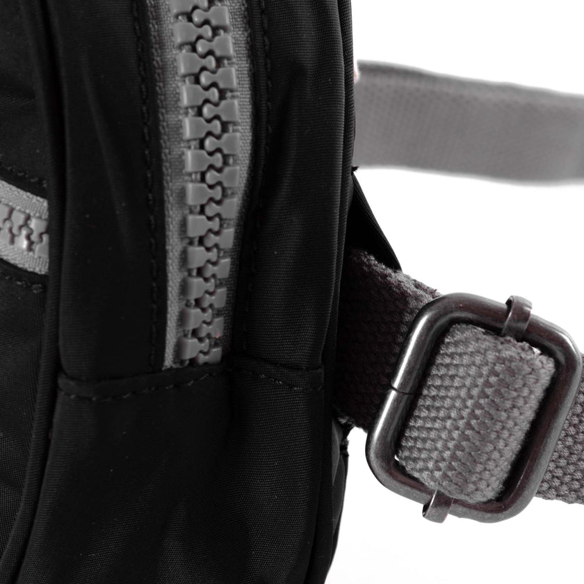 Ori London Paddington D (Nylon) Sustainable Hip Bag | detail