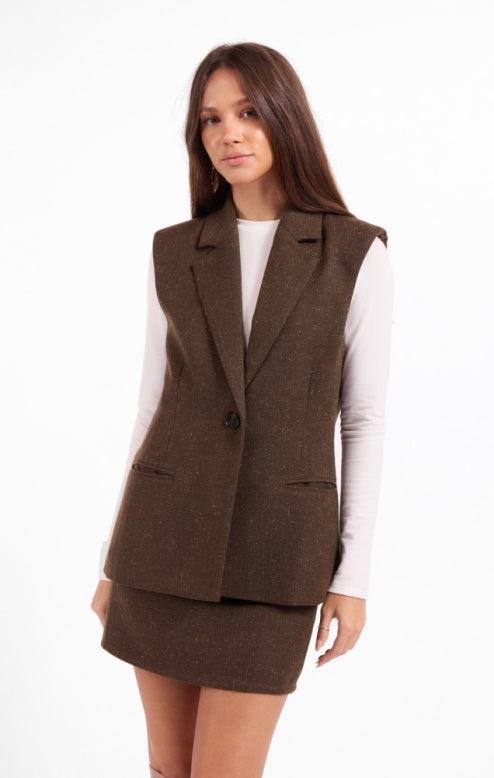 Simmons Blazer Vest, oat-front