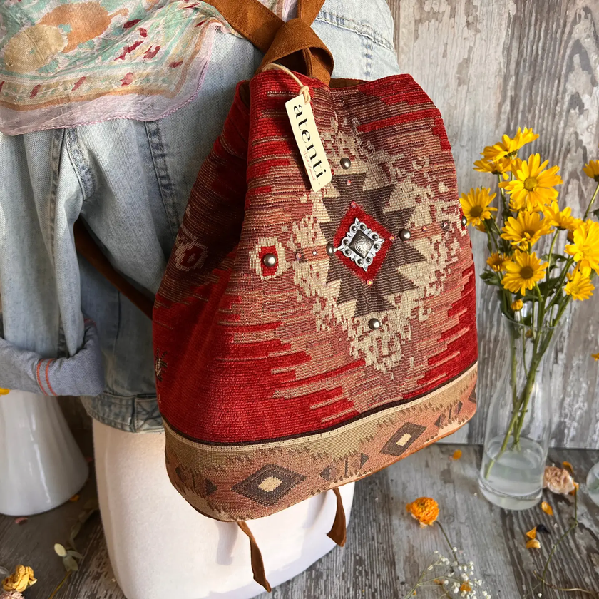  Pueblo Convertable Backpack synched 