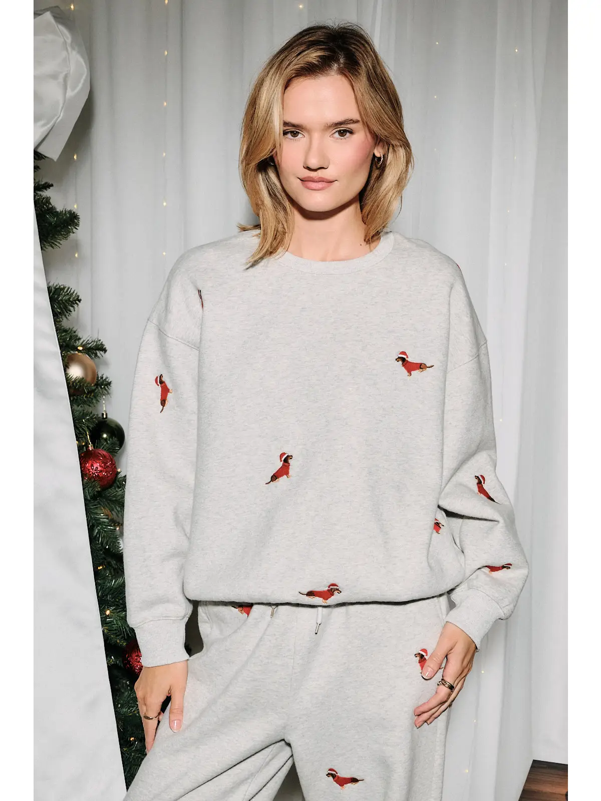 LS X-Mas Weenie Emb Sweatshirt, lt gray-front
