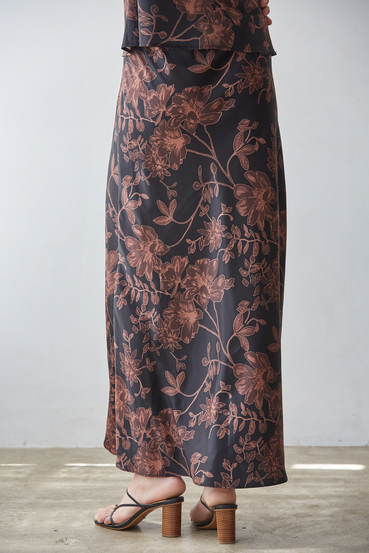 Woven Polyester Floral Print Maxi Skirt