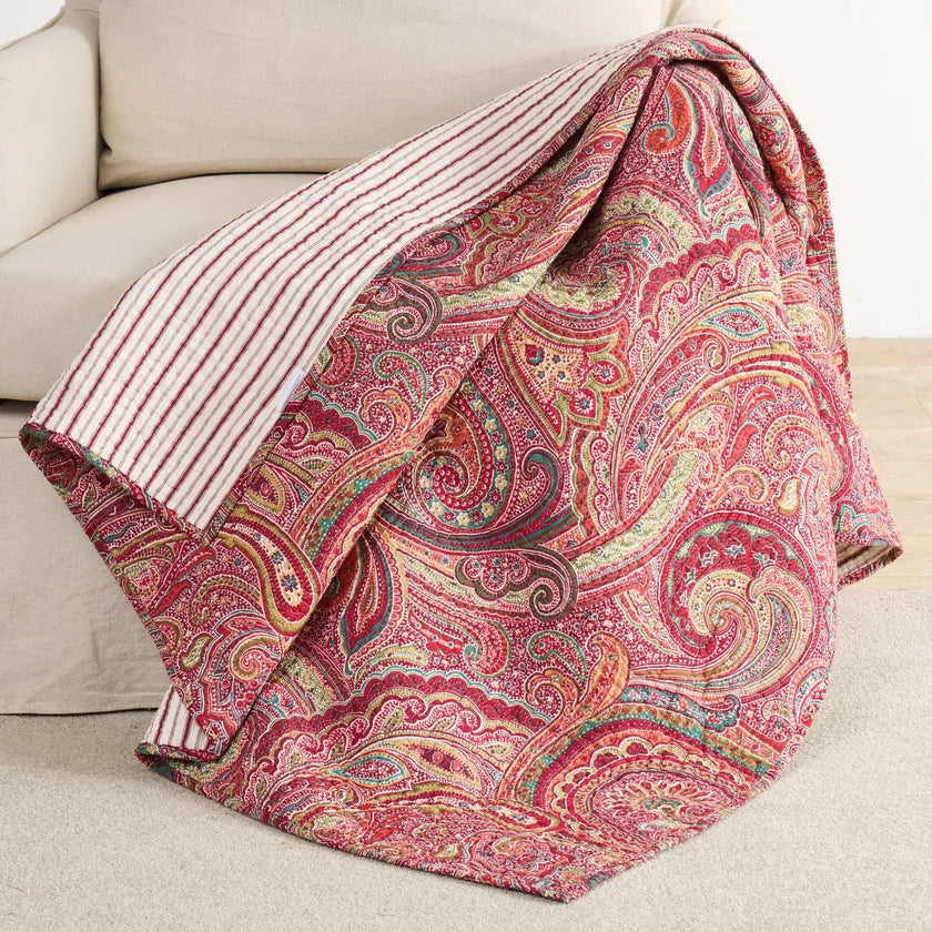 Spruce Quilted Throw Red