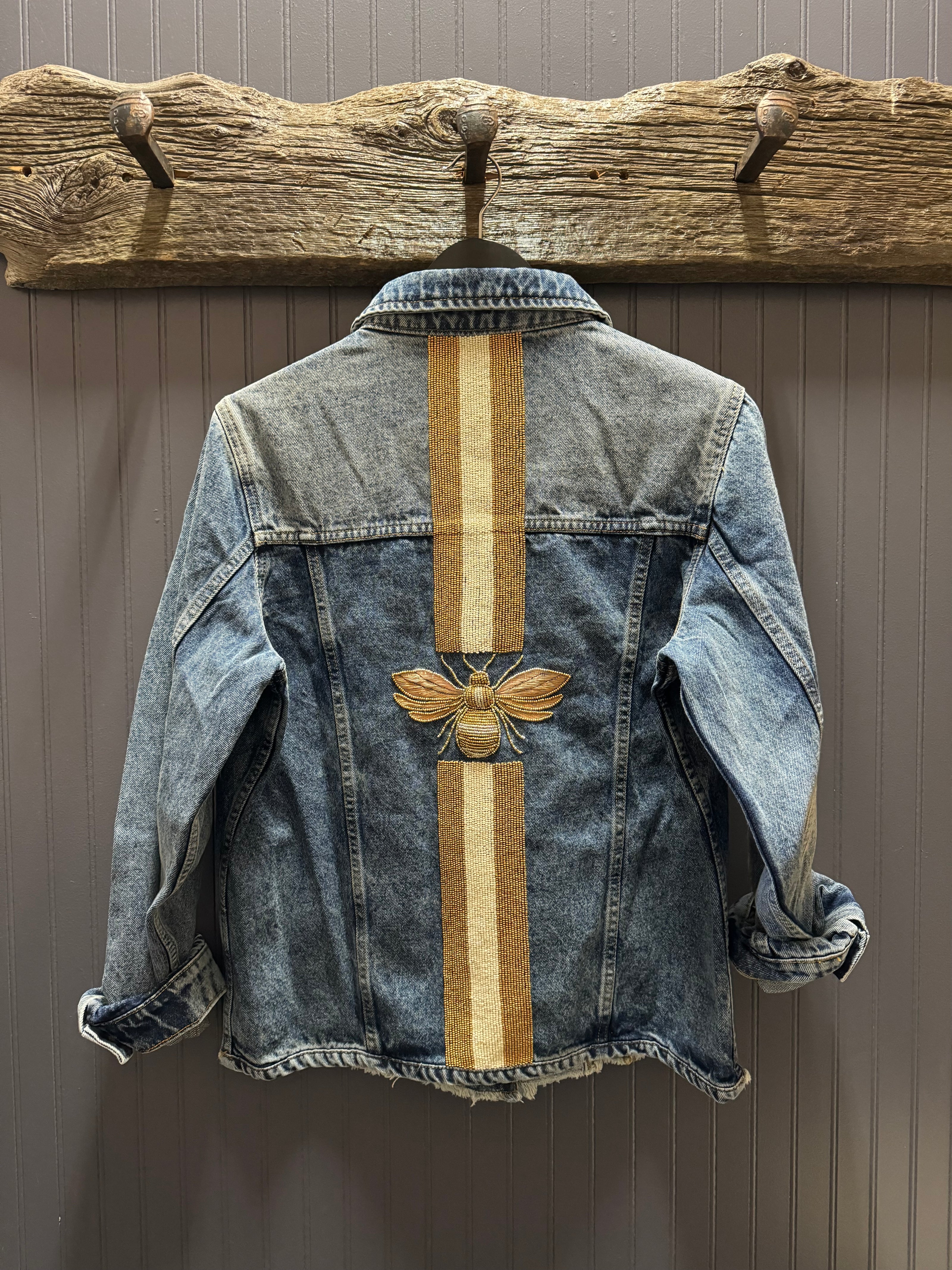Denim W White Gold Stripe Gold Bee