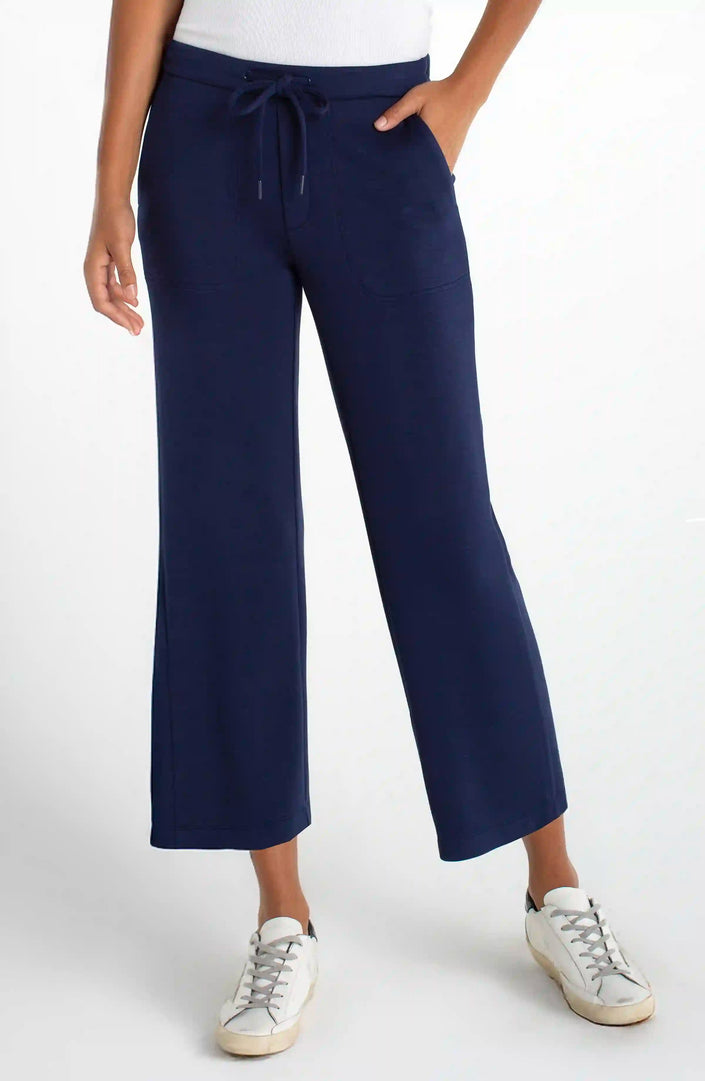 Pull-On Wide Leg Crop Trouser