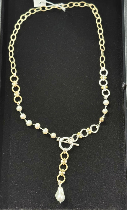 Pearl Teardrop with Toggle NW 23 102
